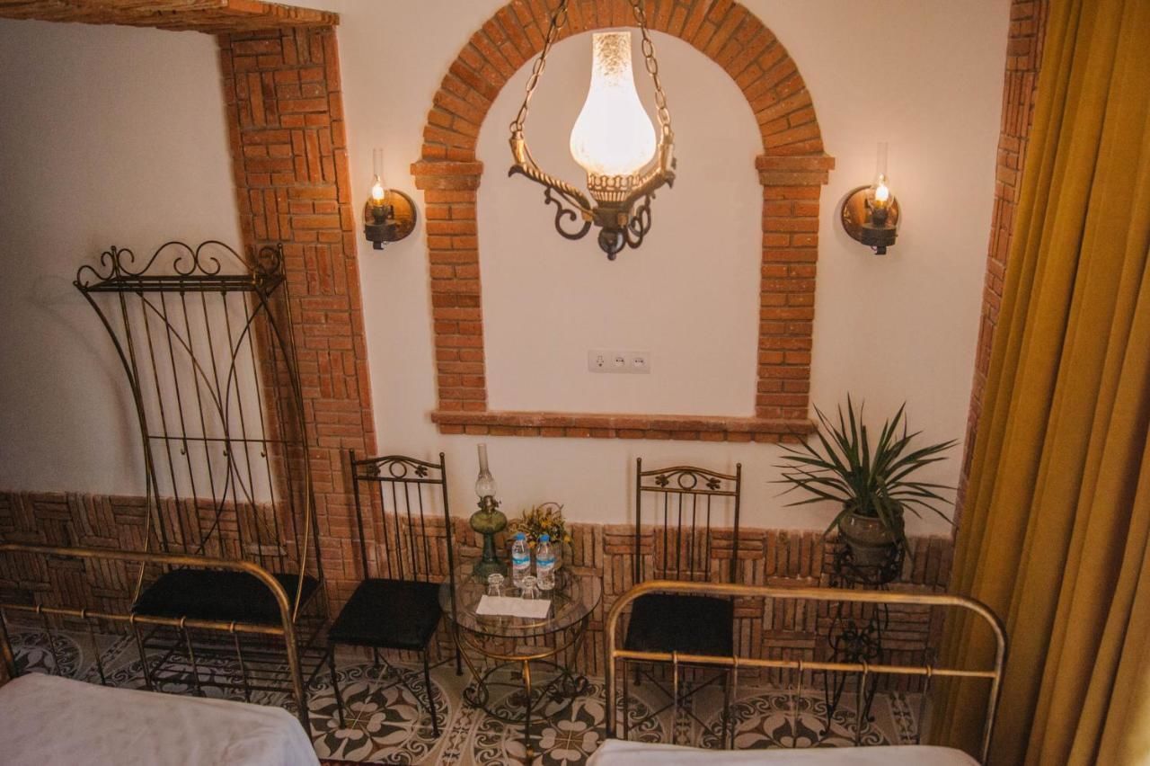 Отель Hotel Janashia Тбилиси-24